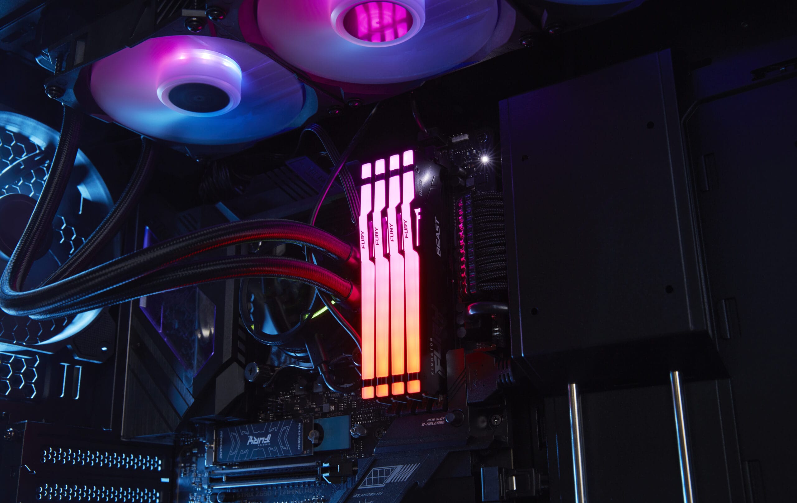 Módulo Kingston FURY Beast 16Gb DDR5 (KF560C30BBEA-16) Módulo Kingston FURY Beast 16Gb DDR5 (KF560C30BBEA-16)