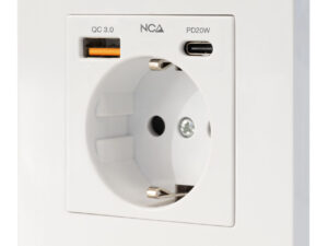 Enchufe Pared Nanocable Schuko/USB-A/USB-C Enchufe Pared Nanocable Schuko/USB-A/USB-C