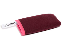 Funda NOOEM iPhone 4/4S Fucsia/Burdeos