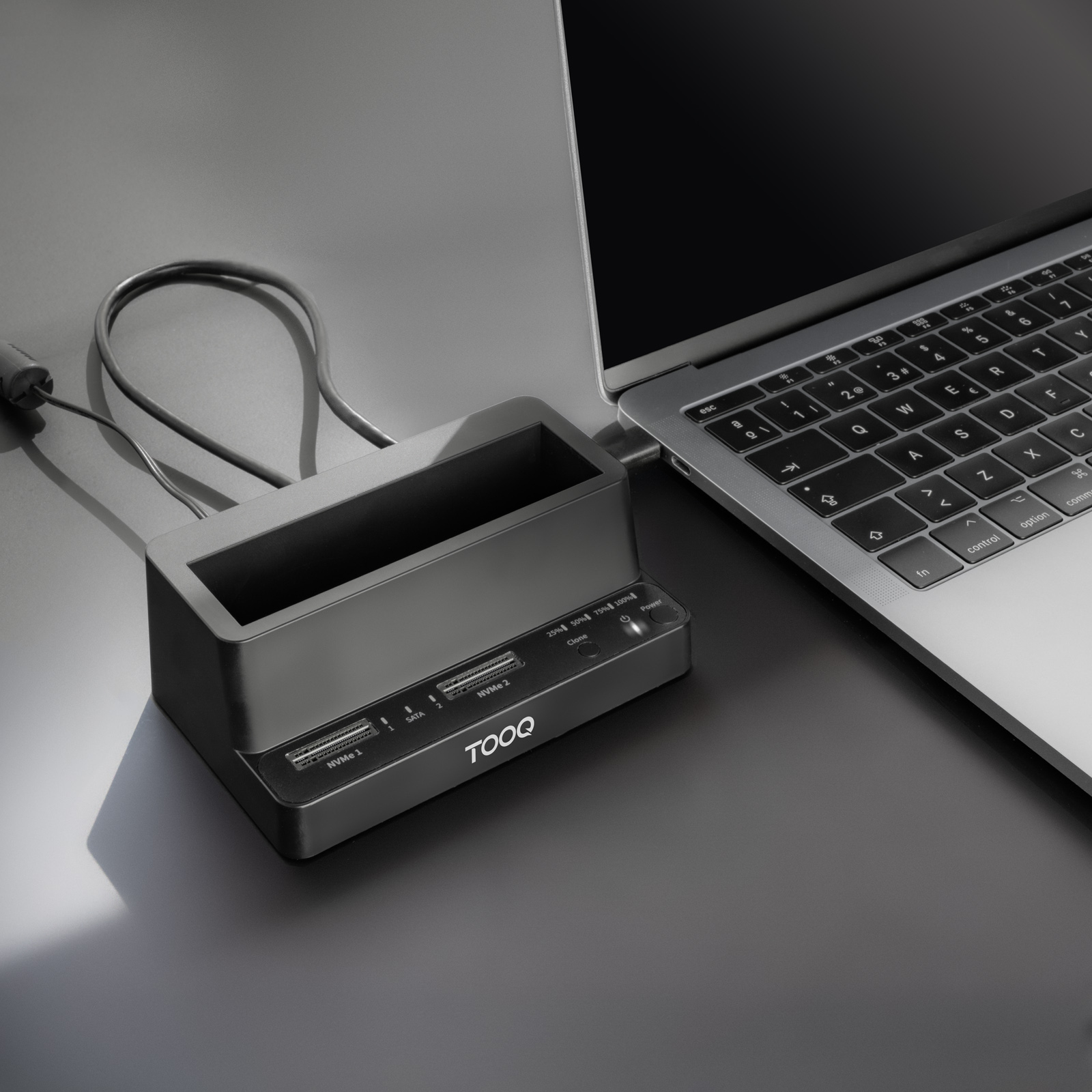 Docking TooQ SSD/HD USB-C PCIe SATA Negro Docking TooQ SSD/HD USB-C PCIe SATA Negro